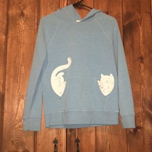 Blue hoodie with white cat.